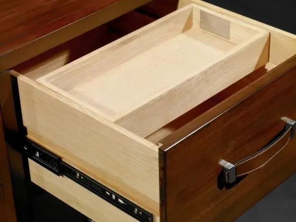 HARRISON THREE-DRAWER DESK - Image 5