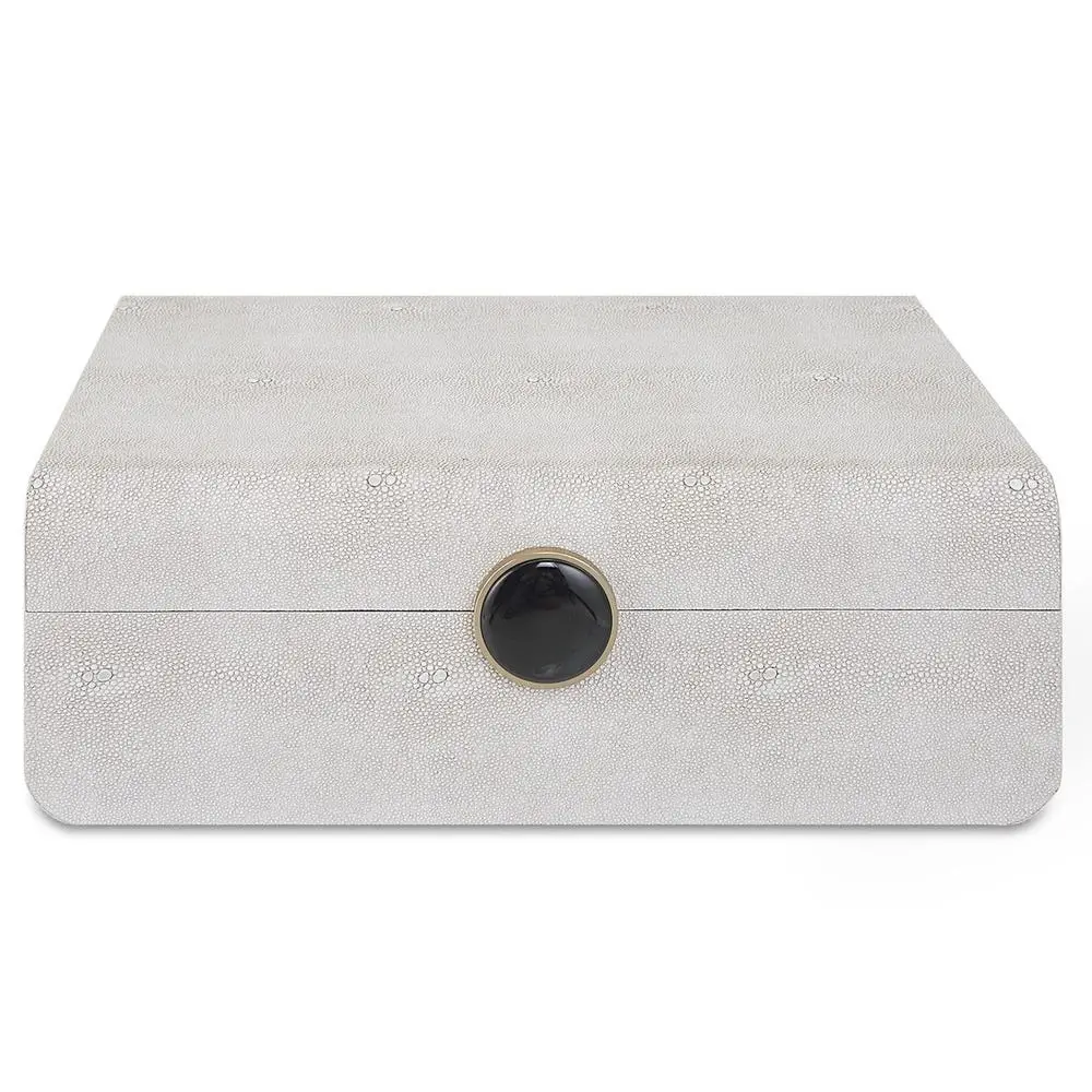 c2df8a5d5b85b1cce1b26c2d68dfc73b Lalique Box, White - Image 1
